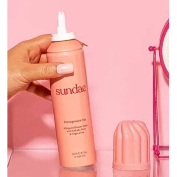 Sundae Pomegranate Fizz Foaming Body Wash Whipped Shower Foam 256ml - Picture 4 of 7